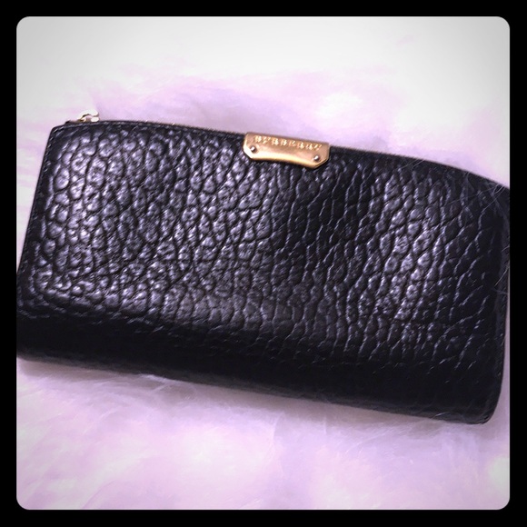 Burberry Handbags - Burberry Alvington Wallet